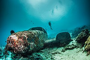 Philippines Sabang Wreck Divers dreamstime m 263529 Copy